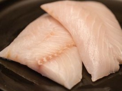 To wyjątkowo pyszna i zdrowa ryba bez małych ości, a mało znana. Zachwycają się nią szefowie kuchni na całym świecie