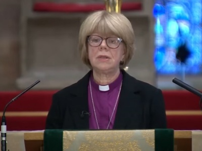 Anglikanie zaczną się nawracać? Postać Sary Mullally jest dla wielu nie do zniesienia