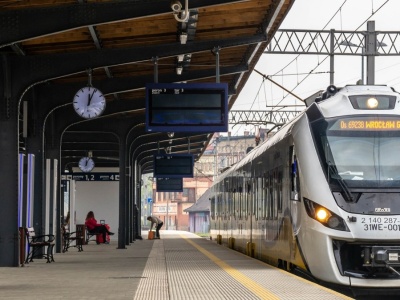 Nowa strategia PKP PLK ma poprawić punktualność pociągów w Polsce