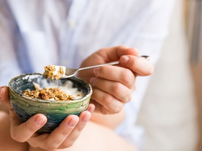 Jesz ciepłą czy zimną owsiankę?  Sprawdź, która jest zdrowsza