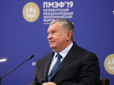 Dochody Rosji z ropy i gazu najniższe od 2020 roku