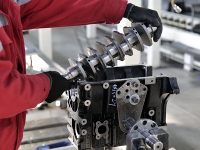 Chińczyk wcale nie pracuje za miskę ryżu. Koszt złożenia samochodu w Polsce i Chinach jest niemalże jednakowy