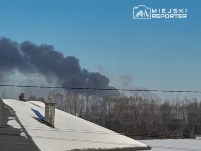 Pożar maszyny chłodniczej pod Warszawą. Z ogniem walczyło 14 zastępów straży pożarnej
