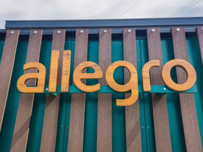 Sądowy zwrot akcji w sprawie Allegro. Gigant nie dał się zapędzić w kozi róg