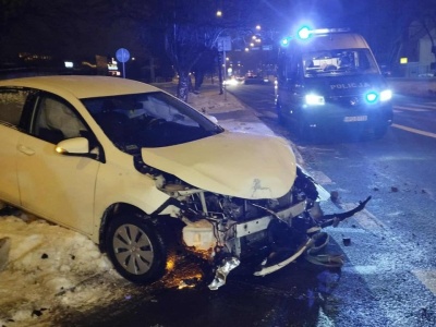 Kolejny kierowca nie zauważył skrzyżowania. Na lubelskich Bursakach fiat zderzył się z toyotą