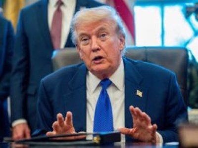 Ważą się losy właściciela TVN. Trump zabrał głos