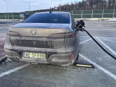 Mróz bezlitośnie spowalnia elektryki. Oto dlaczego