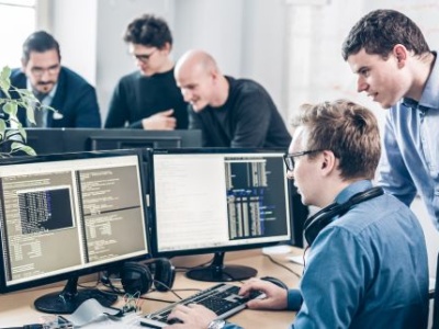 3 specjalizacje IT, na które popyt wzrósł najbardziej