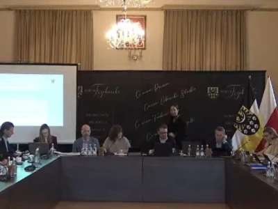 Polityczna jatka w powiecie. Najostrzejsza sesja tej kadencji