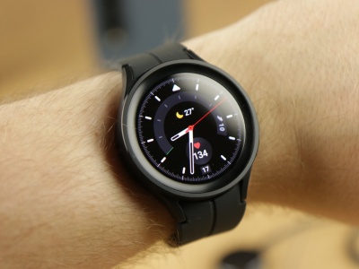 Użytkownicy skarżą się na One UI 8. Galaxy Watch5 Pro z błędem baterii