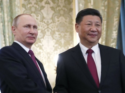 Demokracja na świecie cofnęła się o 40 lat. Szokujące dane HRW