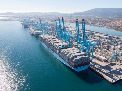 Hiszpańskie porty przeładowały w 2025 r. mniej towarów niż w roku poprzednim