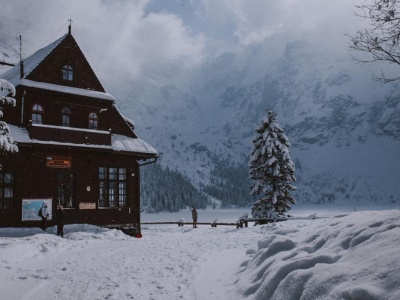 Analiza kosztów dobowych turystyki zimowej w Zakopanem