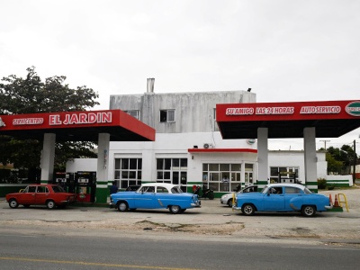 Meksyk zastanawia się jak wysłać Kubie ropę. USA wyślą puszki z tuńczykiem