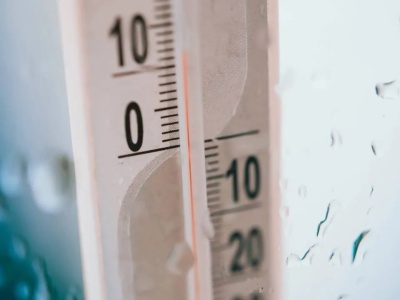 Pogodowy armagedon. Gołoledź i śnieg dają się we znaki kierowcom