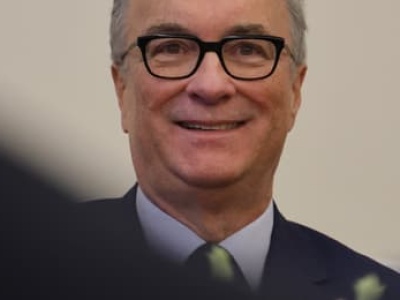 Czarzasty w awangardzie – krytykując Trumpa idzie za emocjami Polaków, ale też Europy