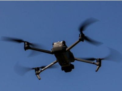 Dron spadł na teren jednostki wojskowej