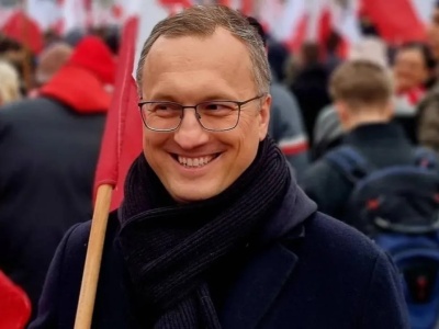 Po proteście przed domem Tuska doczekał się procesu. Radny PiS zaprasza do sądu