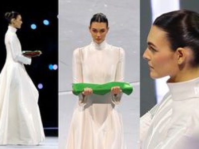 Posągowa Vittoria Ceretti ZACHWYCIŁA na otwarciu igrzysk. Leonardo DiCaprio pęka z dumy? (ZDJĘCIA)