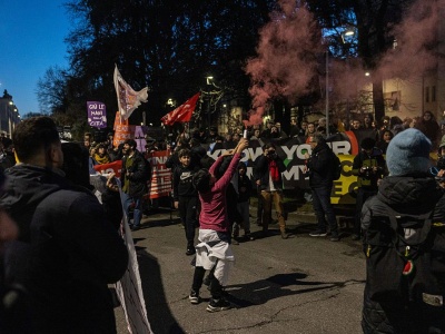 W trakcie ceremonii wrzało w Mediolanie. Protestowali przeciwko ICE