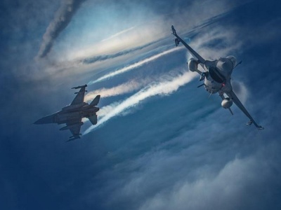 Czasowe wstrzymanie operacji cywilnych na lotniskach w Rzeszowie i Lublinie. Wojsko operuje w polskiej przestrzeni powietrznej