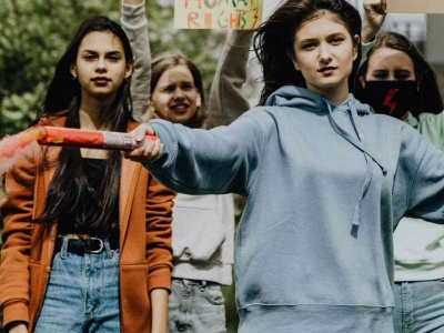 Emocje silniejsze niż portfel. Skąd się bierze poparcie dla socjalu