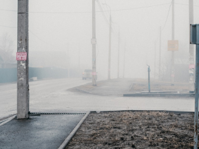 Uwaga na drogi i chodniki. IMGW wydał ostrzeżenia przed gołoledzią