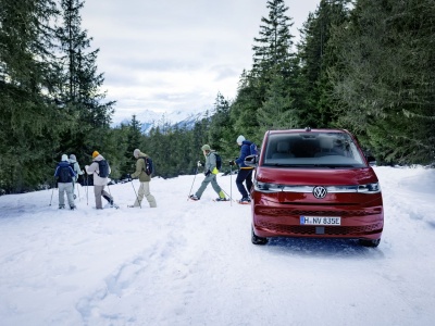 SUV króluje w mieście, ale ferie należą do Multivana. Dlaczego czasem warto zamienić „modne” na „ogromne”?
