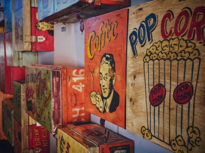 Polacy wieszają obrazy na ścianach, ale nie mają pojęcia, ile są warte. Na inwestycji w sztukę zarabia garstka