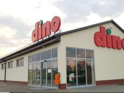 Inspekcja Pracy wkroczyła do sklepów Dino, część już zamknięto. „Przy kasie było 3,2 st. C”