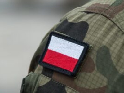 Służby mundurowe dostają do 1800 zł bez podatku. Rząd ratuje kadrę przed odejściami