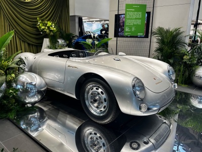 Ten salon ma przyciągać ludzi z całej Polski. Oto co w nim schowali