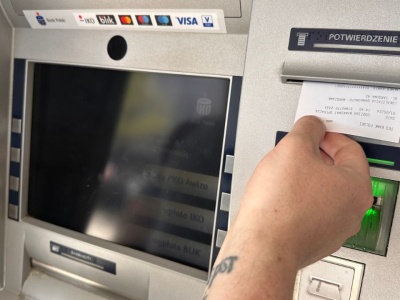Znikająca gotówka z bankomatów. Bank wydał pilny komunikat do wszystkich Polaków