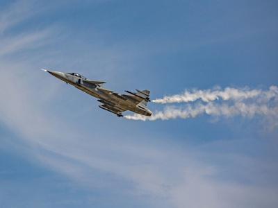 Matematyka wojny. Saab chce uzbroić Gripeny w „tanie” rakiety, bo strzelanie do dronów milionami dolarów to droga donikąd