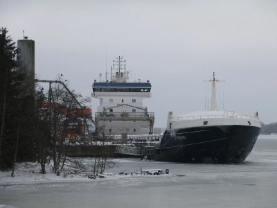 Załadowane rosyjską ropą tankowce kręcą się bez celu po Oceanie Indyjskim. Donald Trump pozbawił je klientów