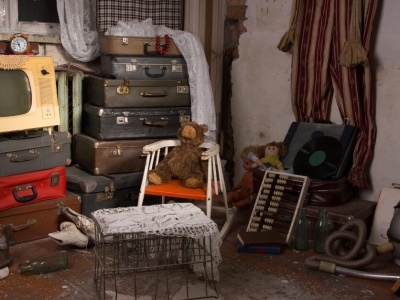 Psychiatra: nie każdy zbieracz jest chory, ale każdy chory zbiera coś więcej niż rzeczy (wywiad)