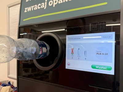 Nowy system zwrotu kaucji. Puszki i butelki oddasz kurierowi