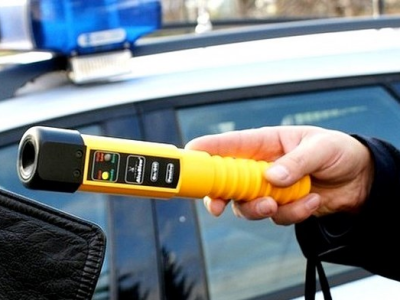 Jechał pijany. Skończył w rowie i zarzutami