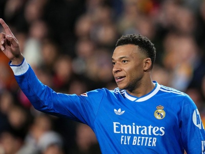 Real dotrzymuje kroku Barcelonie. Zobacz tabelę La Ligi