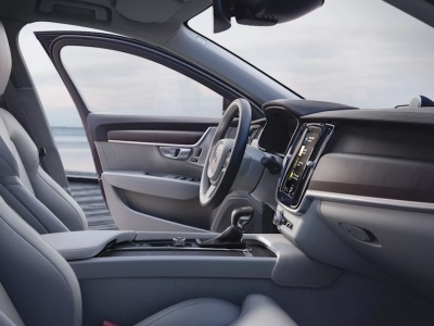 52 400 zł taniej za duże kombi z Europy. Ma hybrydę szybszą niż Omoda 9, choć słabszą o 82 KM