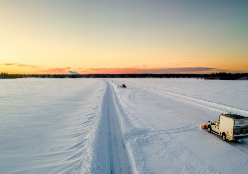 Otwarto drogę lodową na Bałtyku. Podróż na własne ryzyko