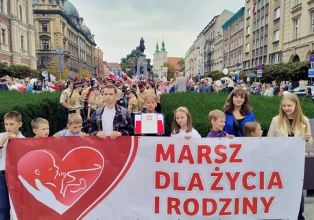 Organizator Marszów dla Życia i Rodziny ocenzurowany przez Facebooka. Kuriozalny pretekst