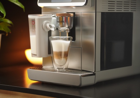 Przyjdziesz dla kawy, zostaniesz dla pianki. Philips 8000 LatteGo Pro rządzi w mojej kuchni