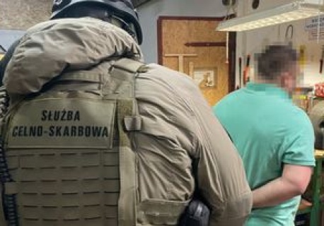 W kartonach po pizzy ukryli towar za 10 mln zł. Dorwała ich skarbówka