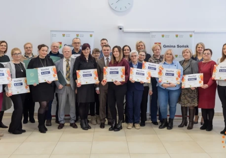 Wójt gminy Sońsk podpisał umowy ze stowarzyszeniami