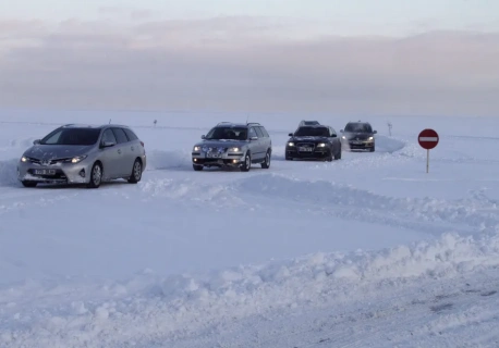 Droga na Bałtyku otwarta. 17 km bez zapiętych pasów