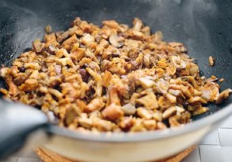 Takie skwarki możesz jeść bez obaw. Przyjemnie chrupią, ale nie podnoszą cholesterolu