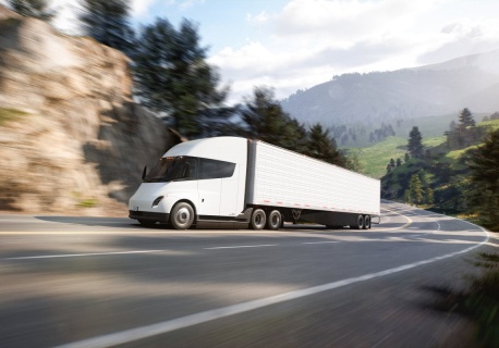 Ciężarówka widmo coraz bliżej? Tesla Semi ujawnia szczegóły