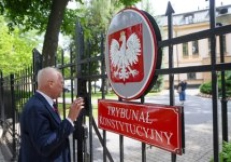 Próba storpedowania wyboru przez koalicję sędziów TK z użyciem TK