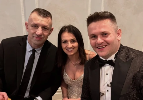 Spotkanie muzyki i sportu. Arek Kopaczewski z Tomaszem Adamkiem